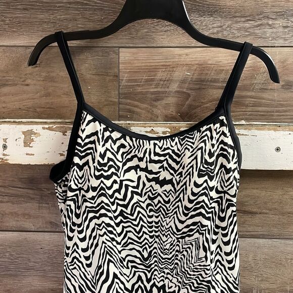 Maxine Of Hollywood One Piece Black&White Overlay Side Knot Bathing Suit Sz 16 - Picture 3 of 13